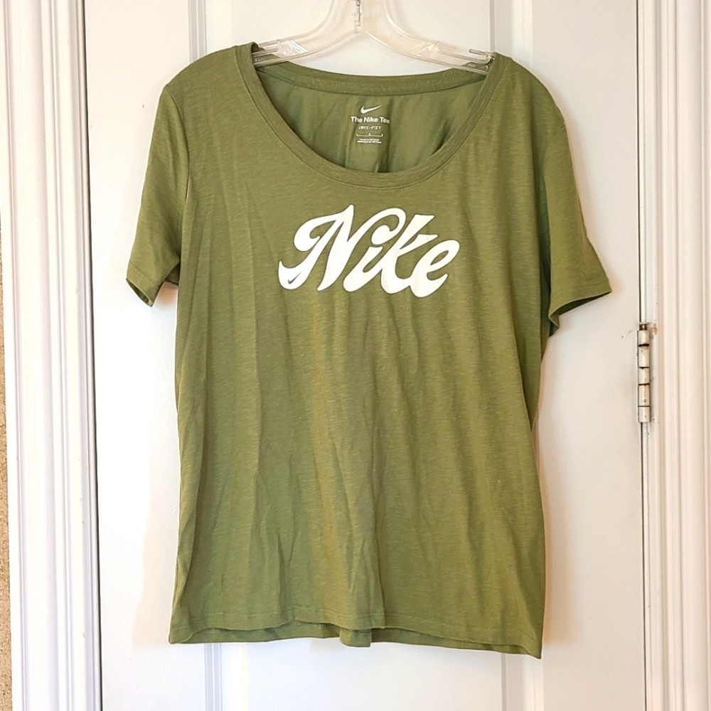 Nike Dri-Fit Scoop Neck LogoT-Shirt NWT NEW Green & White Large